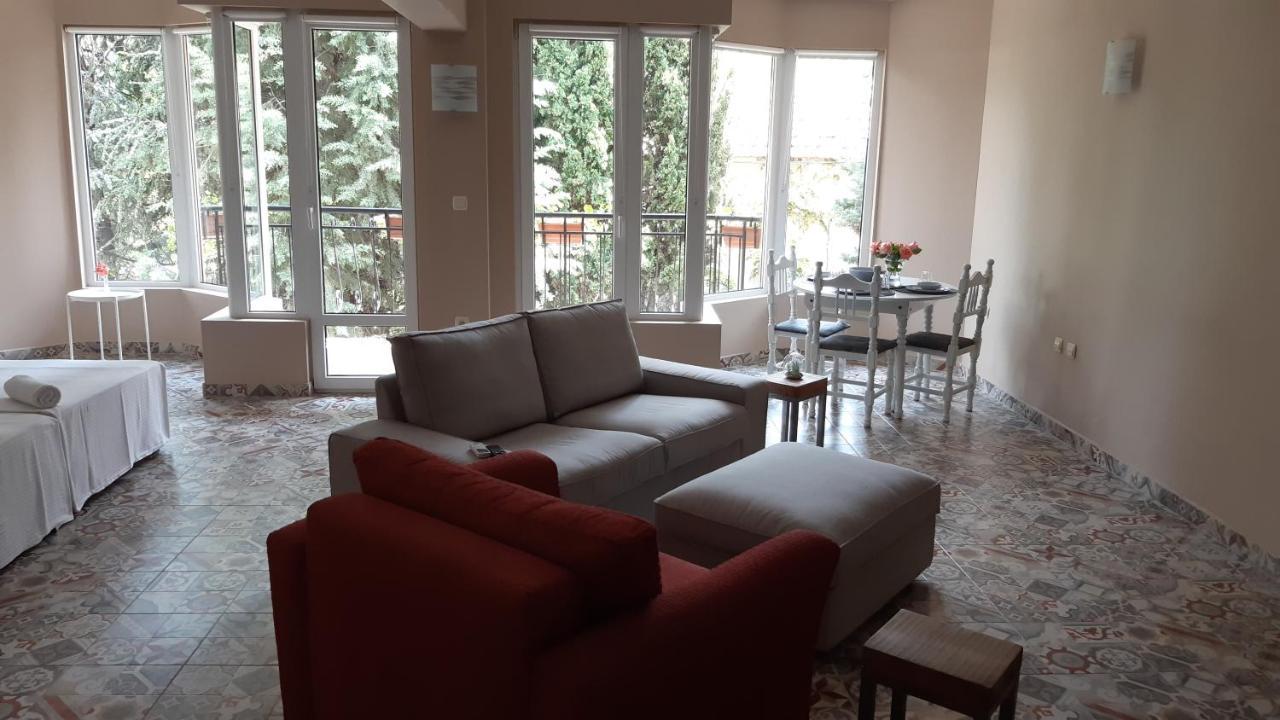 Motivi Hotel Saints Constantine and Helena Exterior photo